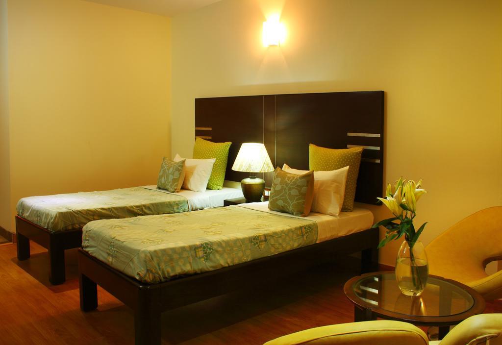 Perch Arbor-Golf Course Road Hotel Gurgaon Room photo
