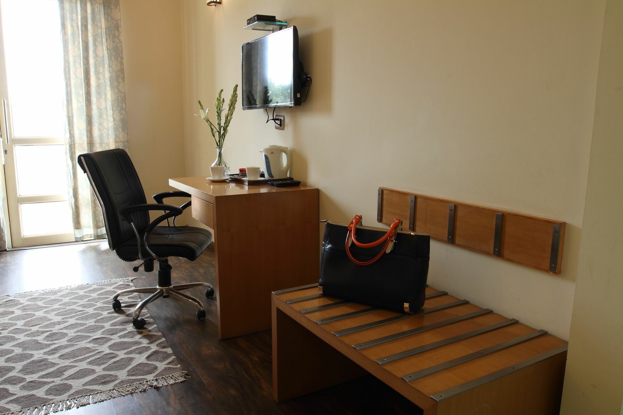 Perch Arbor-Golf Course Road Hotel Gurgaon Exterior photo