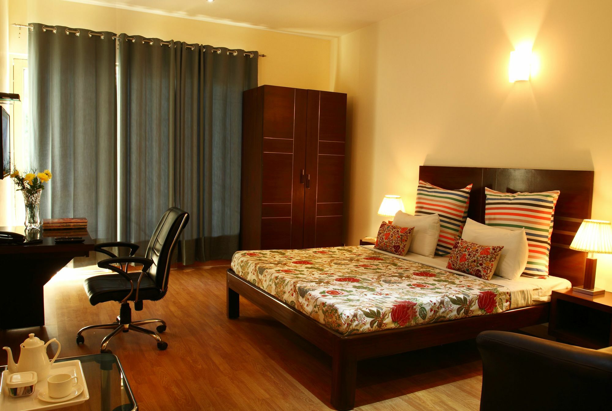 Perch Arbor-Golf Course Road Hotel Gurgaon Exterior photo
