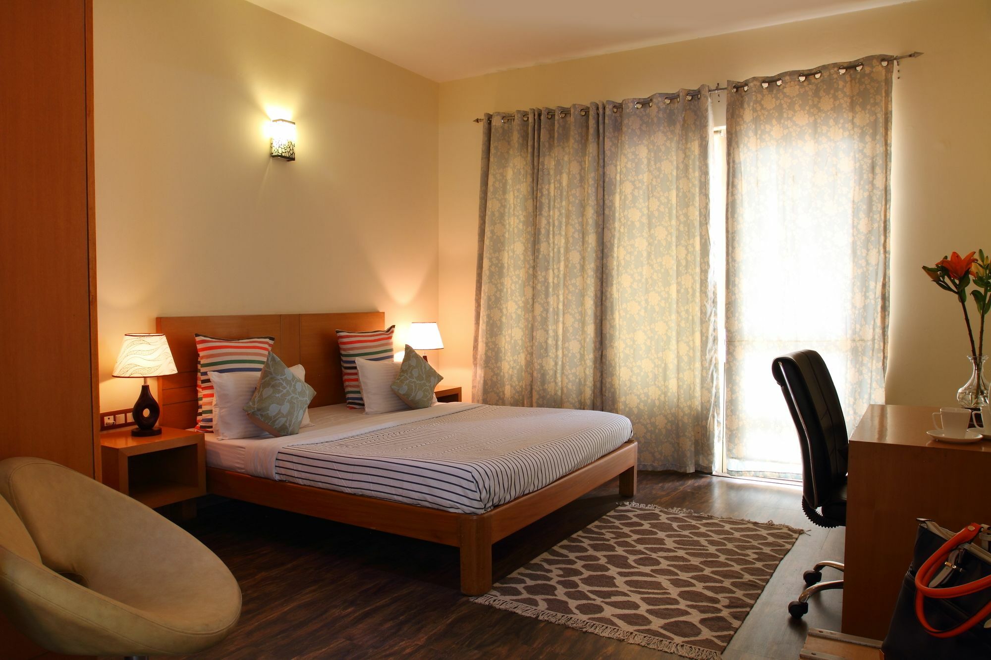 Perch Arbor-Golf Course Road Hotel Gurgaon Exterior photo